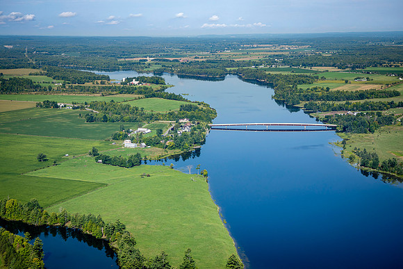 200823-2573