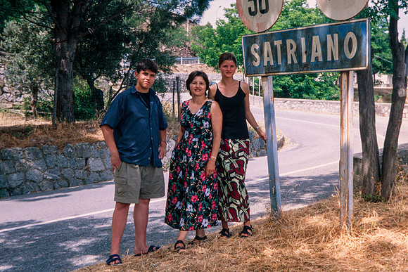 1998-o8MattRoseJenn-206.jpg